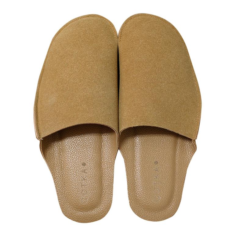 キャメルブラウン