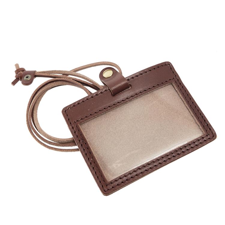 ダークブラウン