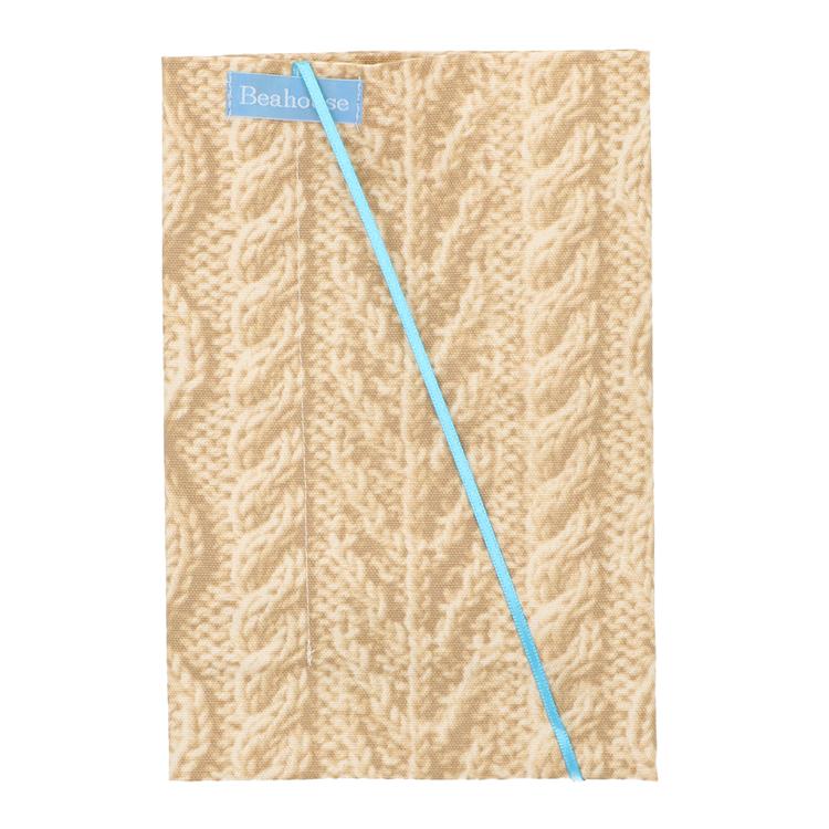 ニットベージュ