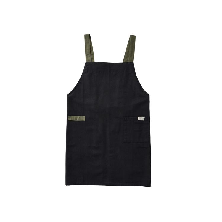 プレイン.ブラック