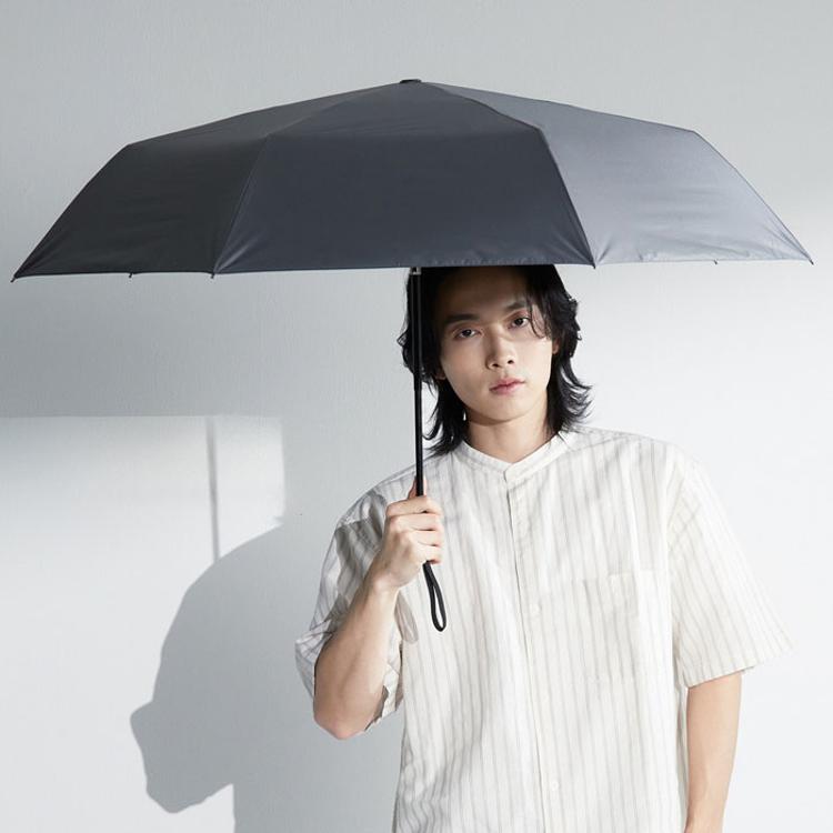 スチールグレー