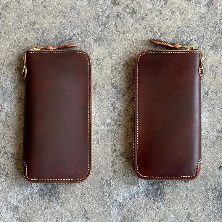 ダークブラウン