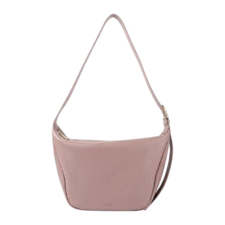 サーモンピンク