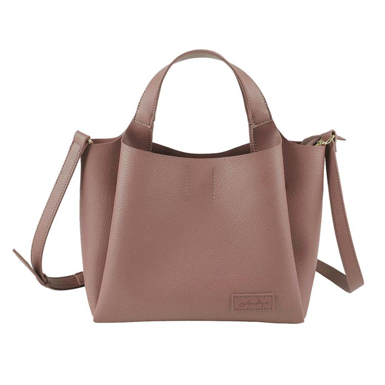 サーモンピンク