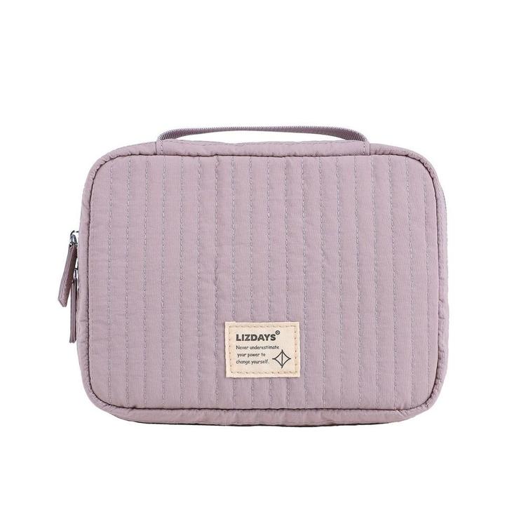 サーモンピンク