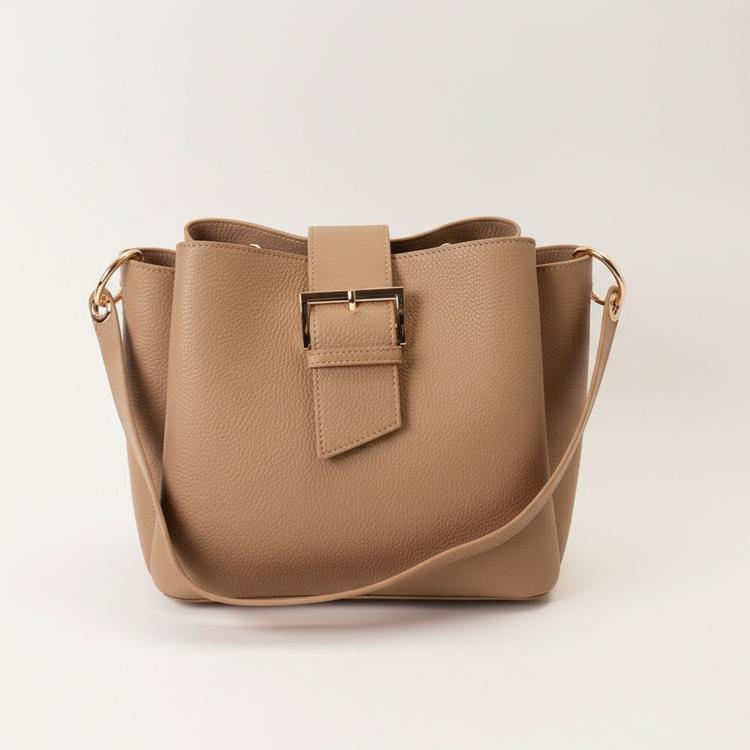 グレーベージュ