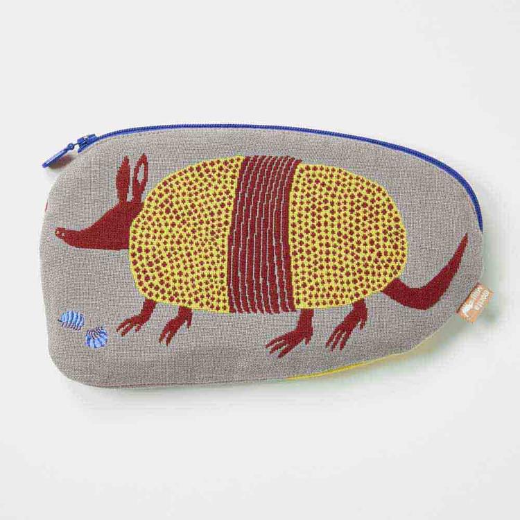 アルマジロと団子虫