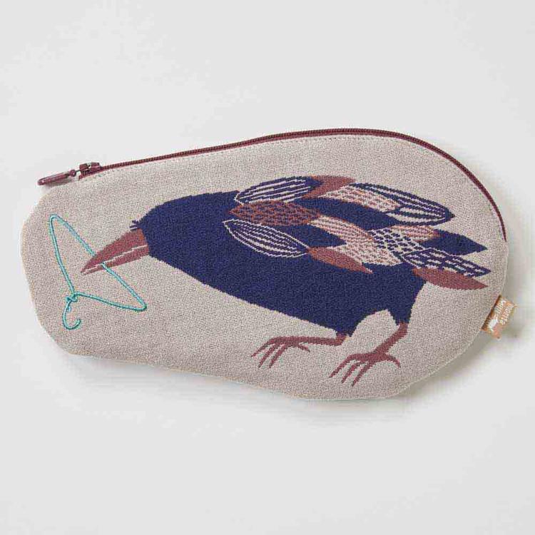 カラスと針金ハンガー