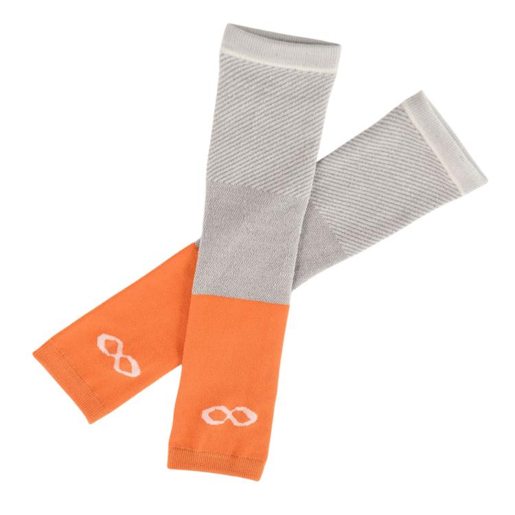 オレンジxアイボリー