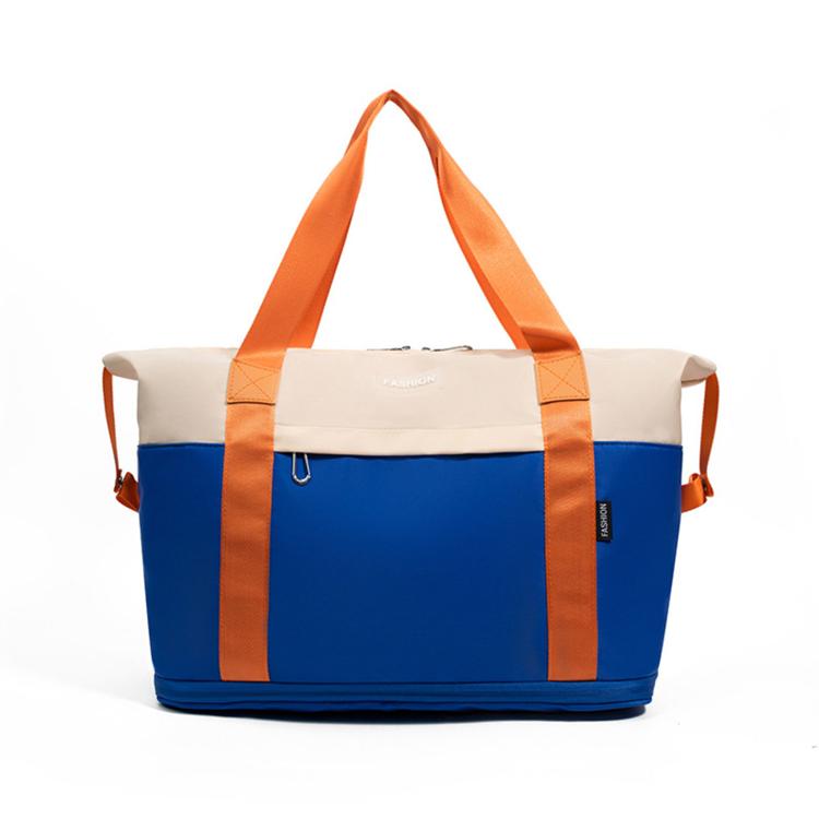 ベージュ×ブルー