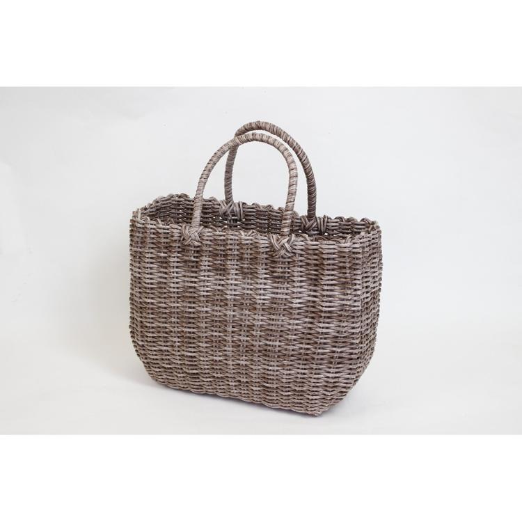 ダークブラウン