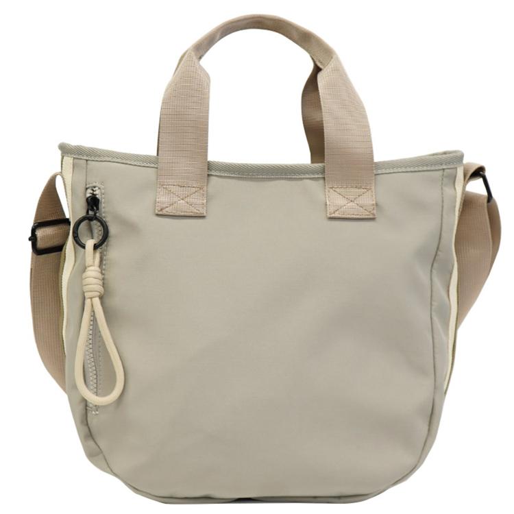 グレーベージュ