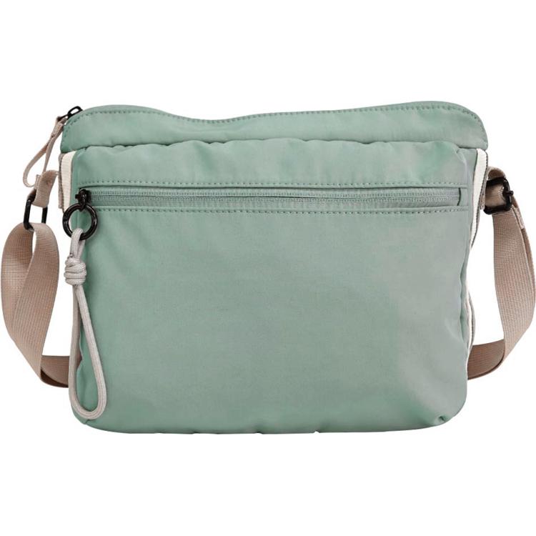 ミントグリーン