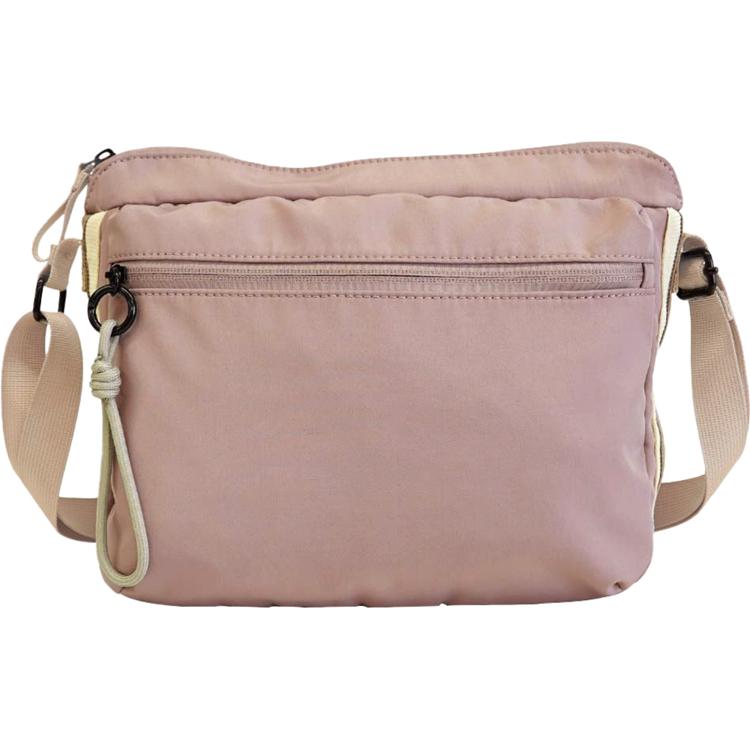 ピンクベージュ