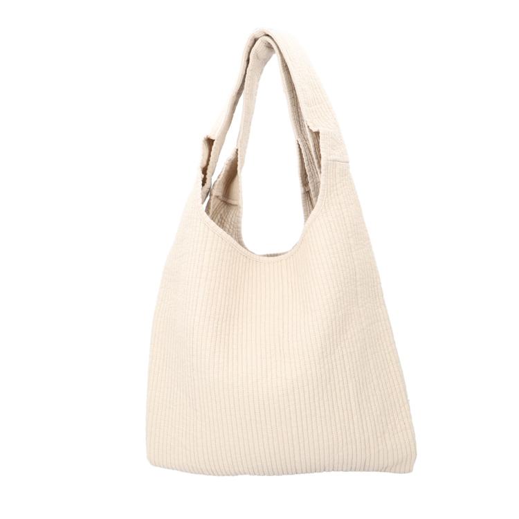 カフェベージュ