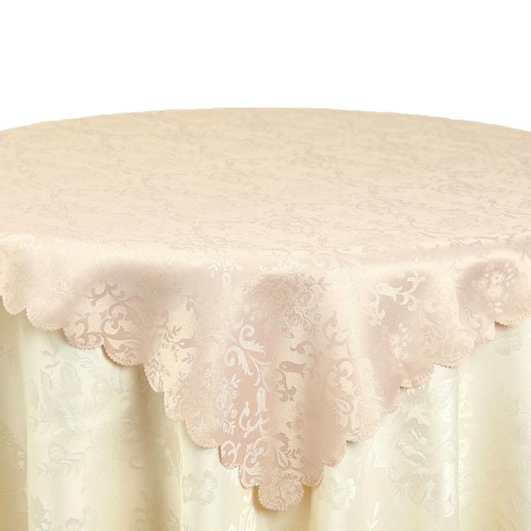 ピンクベージュ