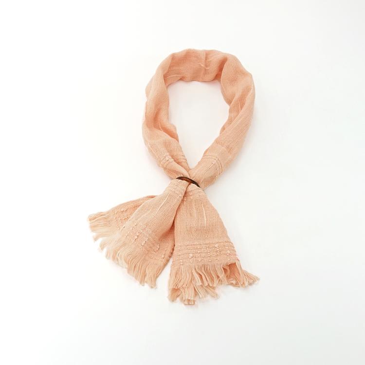 サーモンピンク