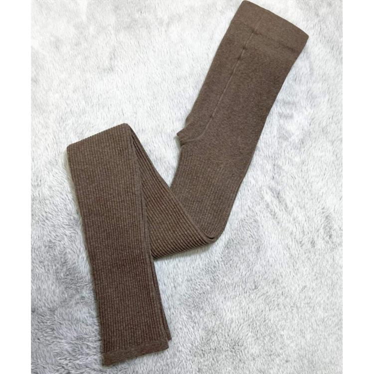 ダークブラウン