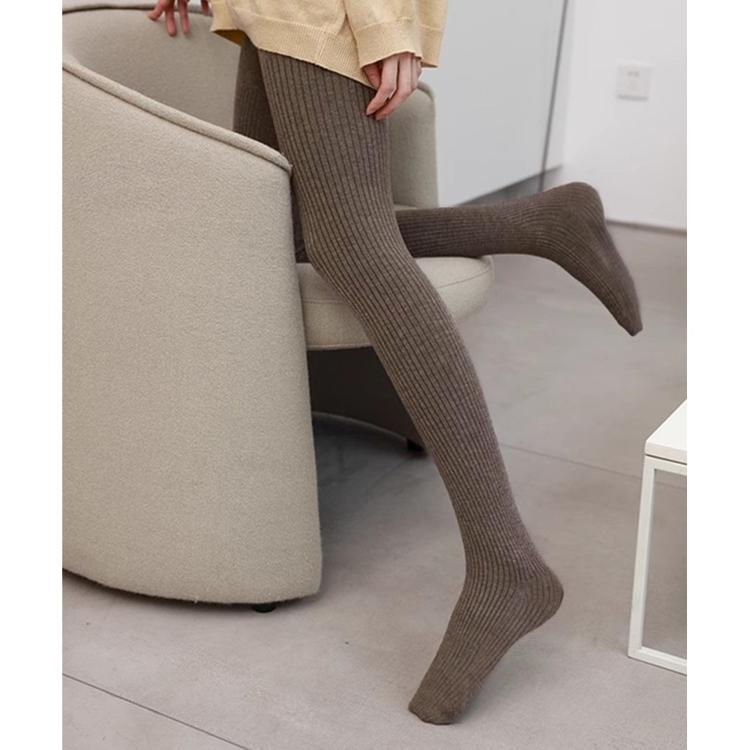 ダークブラウン