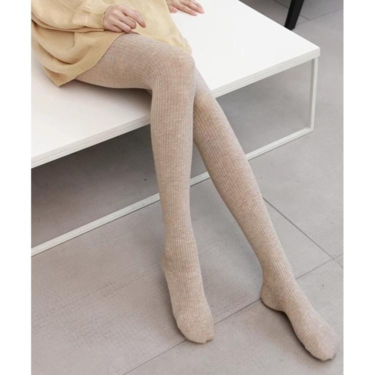 グレイッシュベージュ