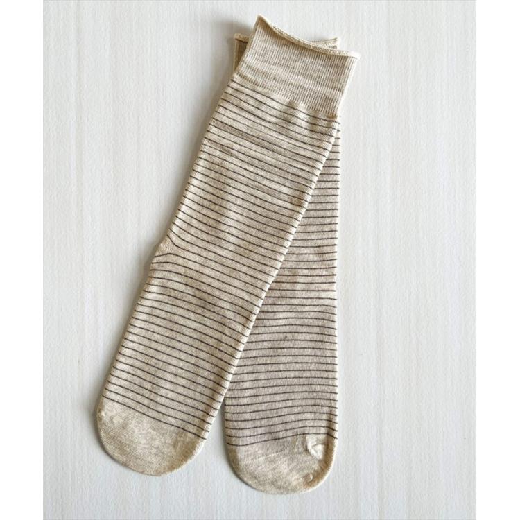 グレイッシュベージュ