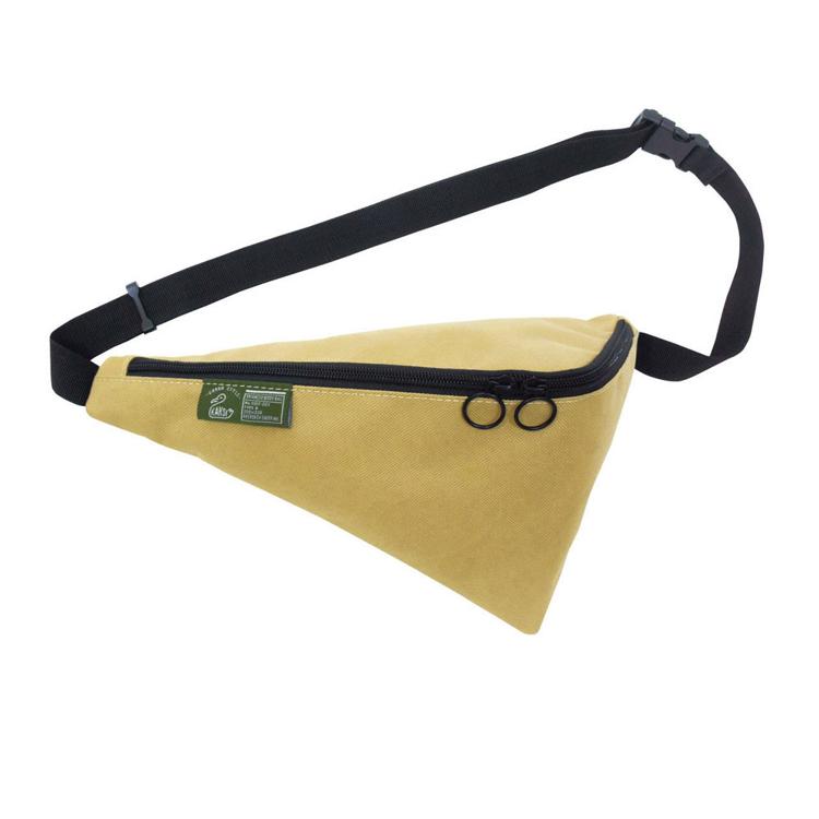 ベージュ×カーキ