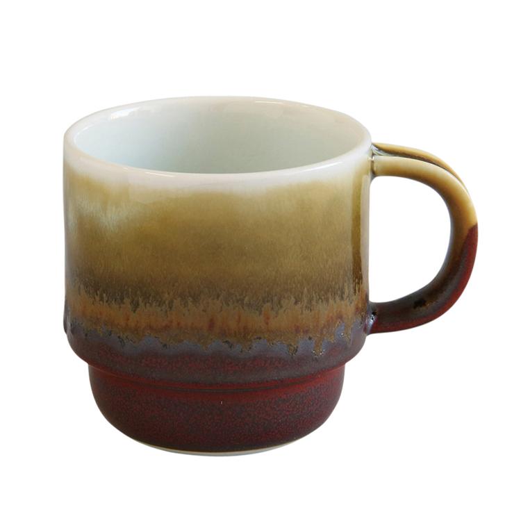 オリーブグリーン