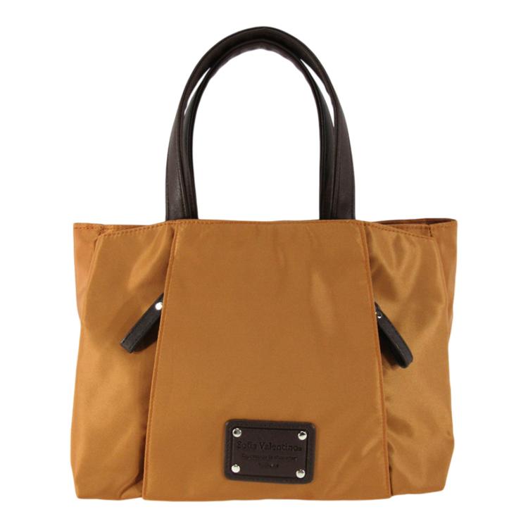 ライトブラウン