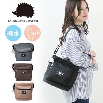 スカンジナビアンフォレスト ショルダーバッグ 通販 251-AFSF338 SCANDINAVIAN FOREST ショルダーバック スクエアショルダーバッグ レディース 大きめ 斜めがけ 大人 おしゃれ かわいい シンプル 撥水 ナイロン 旅行 サブバッグ