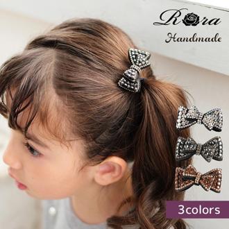 ヘアクリップ リボン 小さめ 通販 Rora ローラ イルミ ヘアークリップ 髪どめ 髪留め ヘアアクセサリー 髪飾り キラキラ ビジュー 女の子 入園式 卒園式 入学式 卒業式 結婚式 発表会 おしゃれ かわいい 子ども用アクセサリー キッズファッション