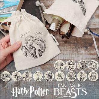 巾着ポーチ 通販 FLAPPER ハリーポッター 手描きモチーフ 16×13.5cm 巾着袋 巾着 ミニ巾着 ミニポーチ 化粧ポーチ コスメポーチ 小物入れ シンプル 持ち歩き かわいい 可愛い おしゃれ オシャレ 雑貨 コスメ 化粧品 ギフト