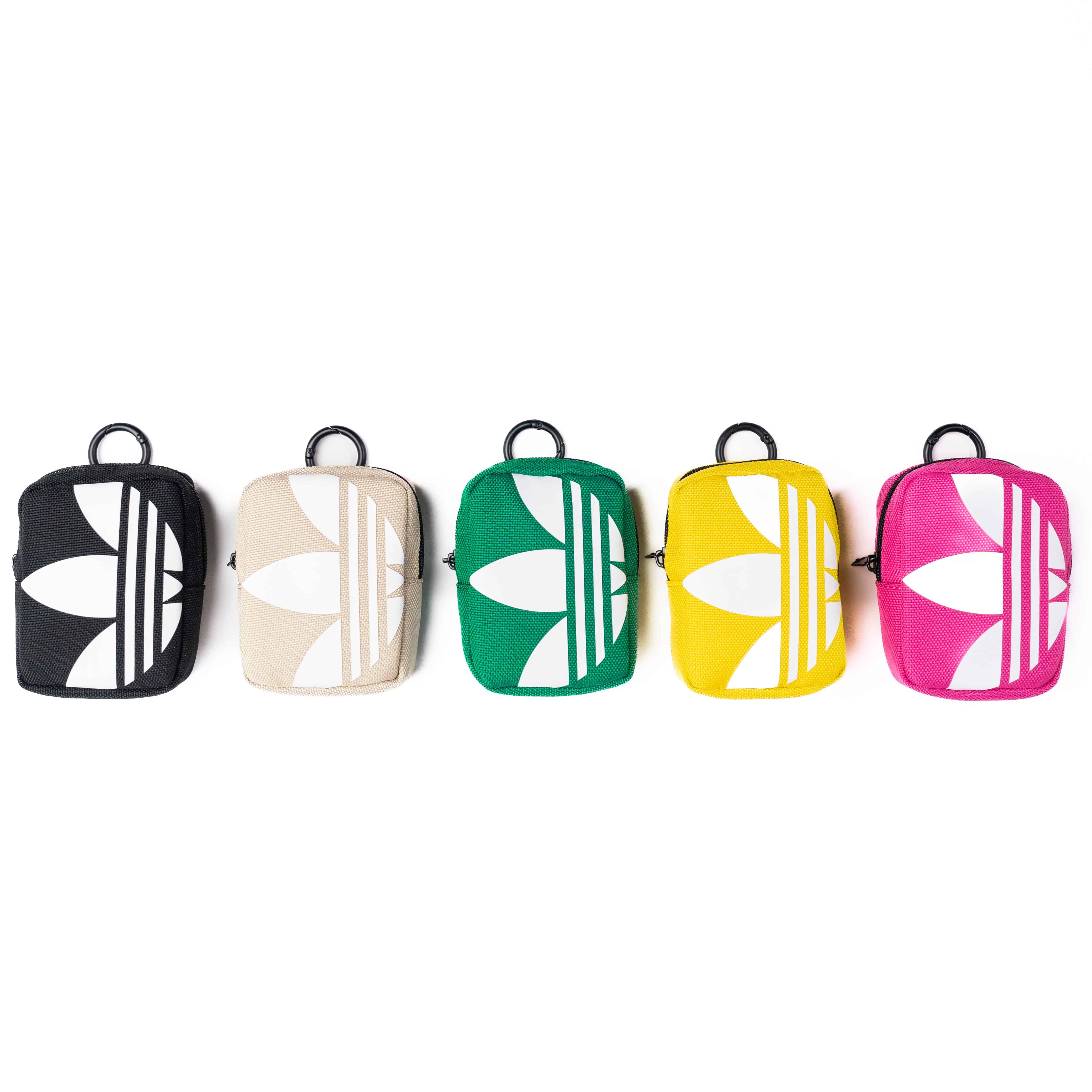 [OUTLET] ユニバーサルポーチ スモール Black(ブラック)/White(ホワイト) Small Tech Pouch ロゴ イヤホン/ガジェット/小物入れ リング(カラビナ)付 adidas Originals[アディダス オリジナルス] ブラック/ホワイト 51724 (IQ5119)