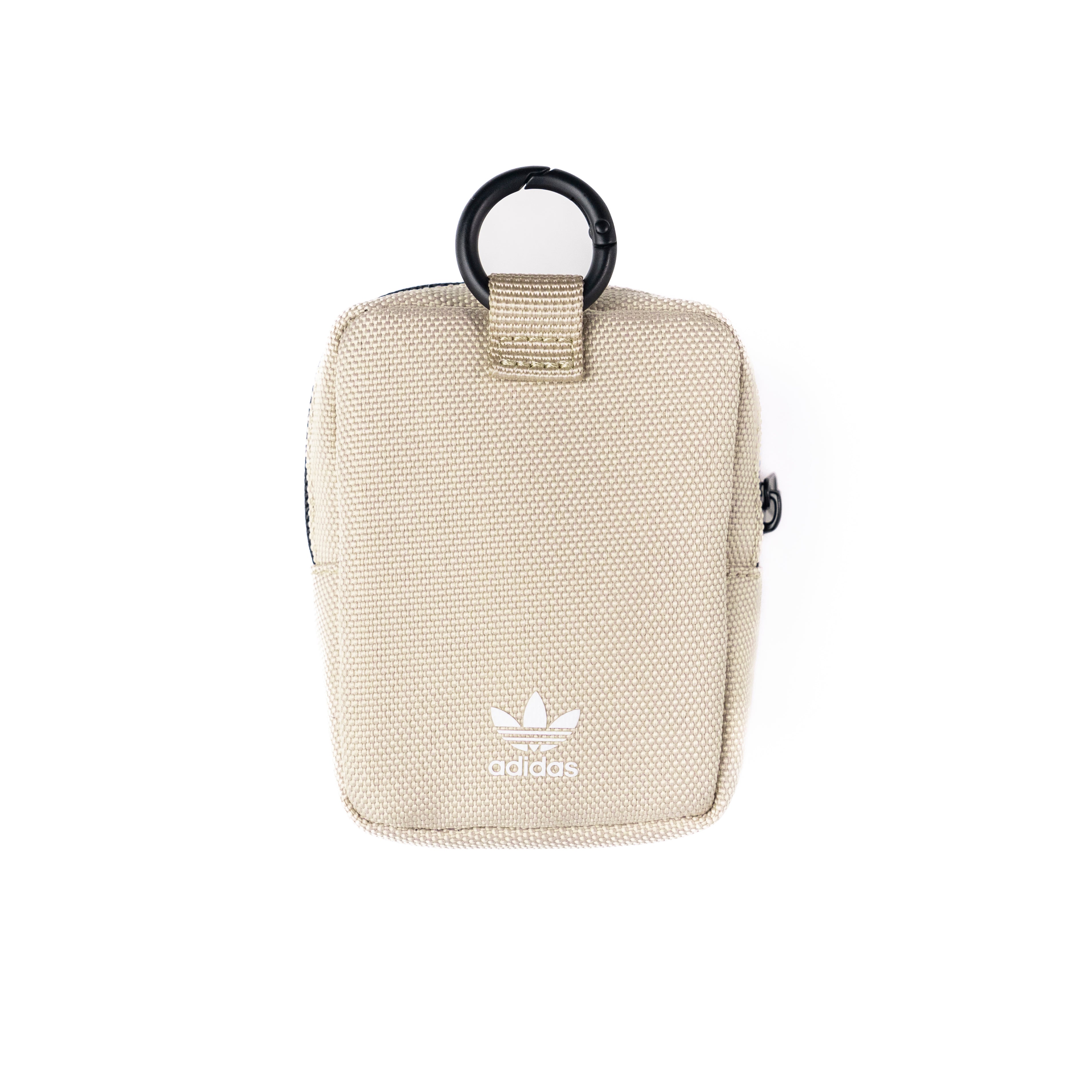 [OUTLET] ユニバーサルポーチ スモール Taupe(トープ)/Beige(ベージュ)/White(ホワイト) Small Tech Pouch ロゴ イヤホン/ガジェット/小物入れ リング(カラビナ)付 adidas Originals[アディダス オリジナルス] ベージュ/ホワイト 51725 (IQ5120)