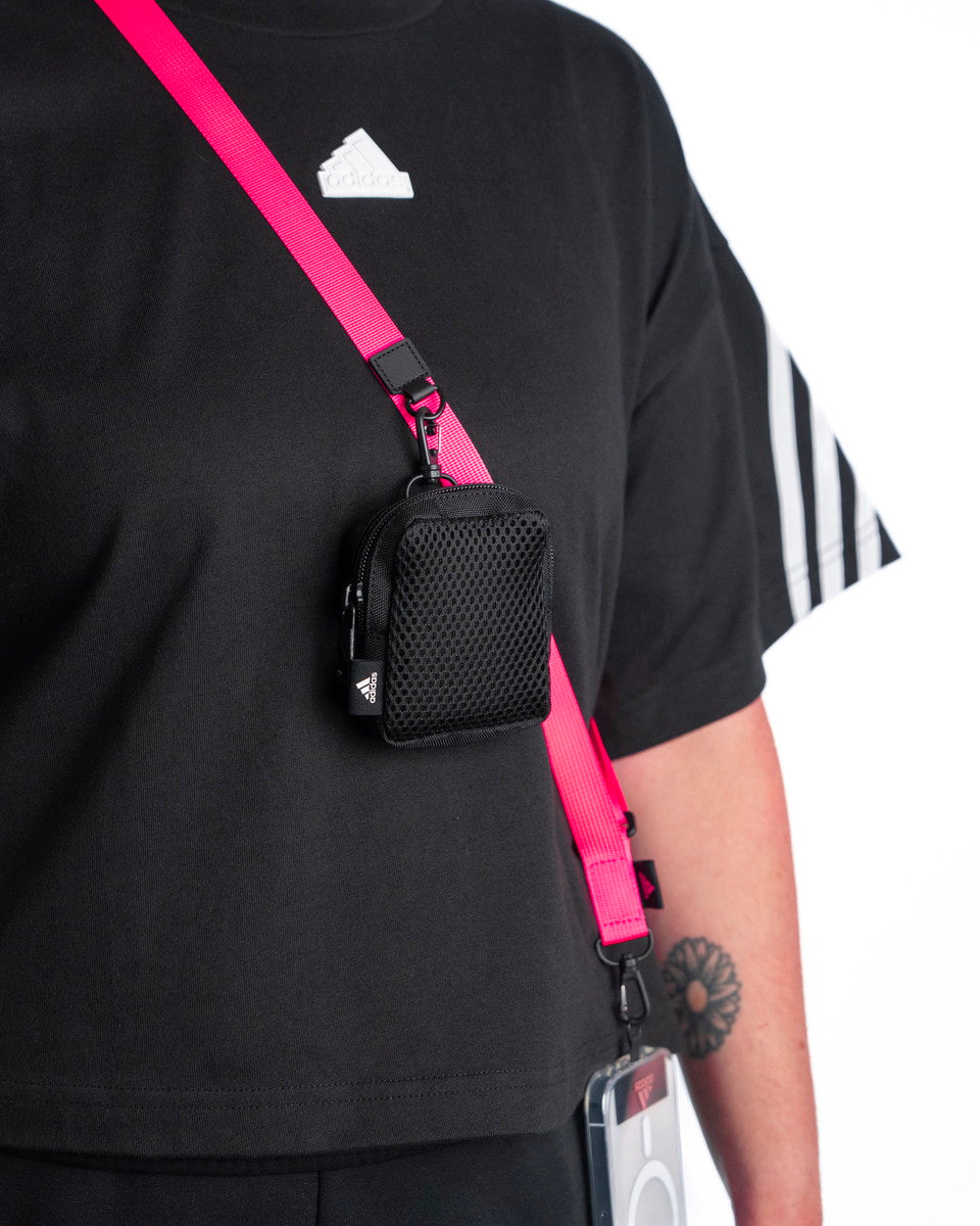 [OUTLET] フォンネックストラップ ショルダーストラップ ワイド幅 フォンタブ付 Universal Necklace Wide Lucid Pink(ルーシッドピンク)/Black(ブラック) adidas SPORTSWEAR[アディダス スポーツウェア] ピンク/ブラック 53686 (IR3627)