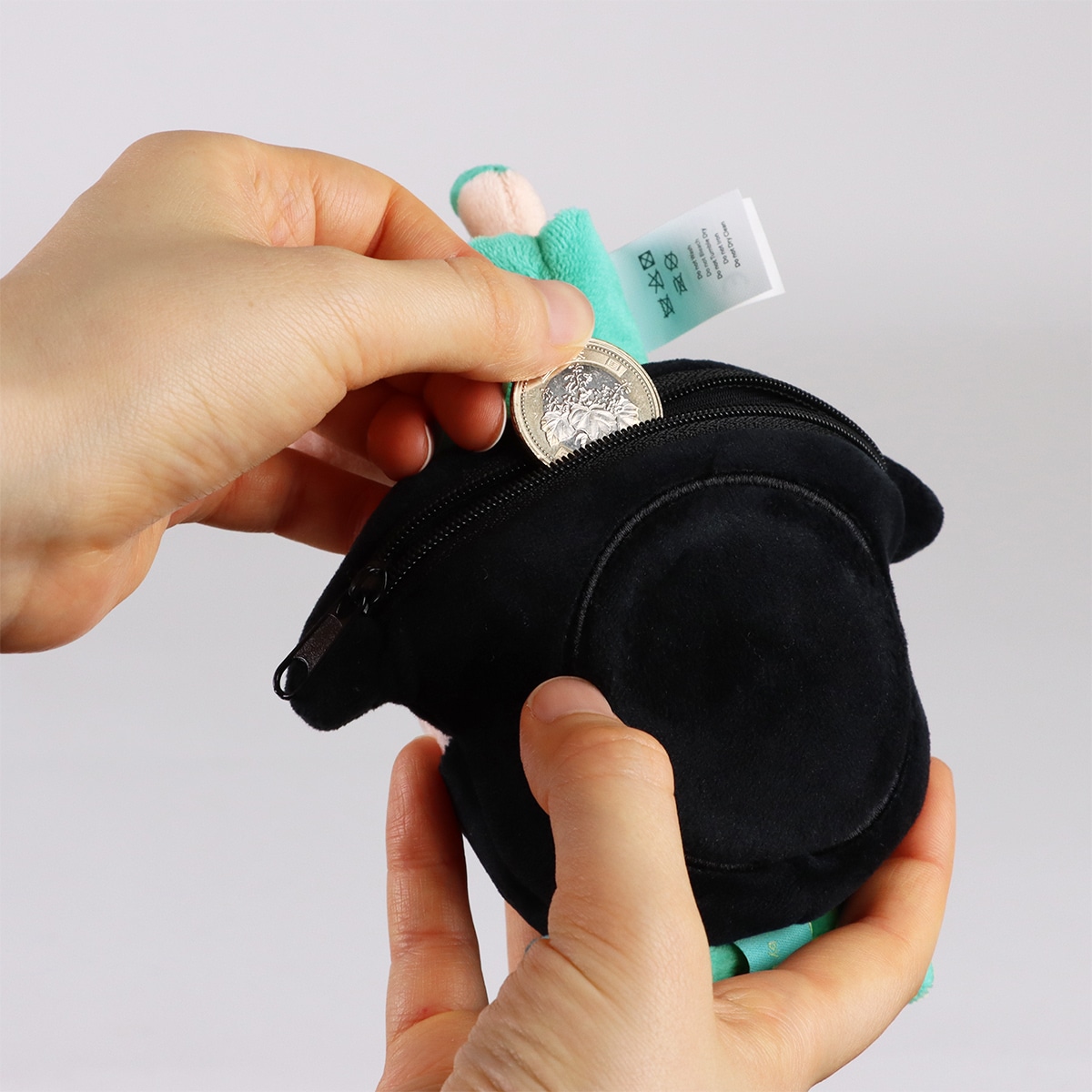 MagMoji Wallet×ecorica ポーチ エコリカちゃん MagSafe対応 スマホポーチ MagSafe非対応機種用メタルリング付属 マスコット ぬいぐるみ グリーン L_MW_MSC_EC