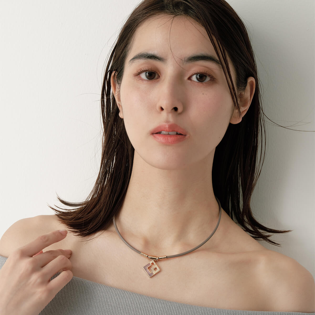 コラントッテ TAOネックレス スリム AURA mini シャンパンゴールド×ブラックラメ L(47㎝)