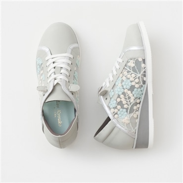 [ミスキョウコ]花柄チュールスニーカー 4E 104202 ライトグレー 22.5cm