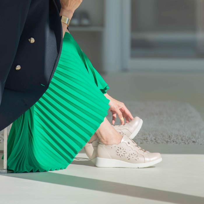 [Miss Kyouko]フラワーカットワークスニーカー 4E 106043 ピンク 22.0cm