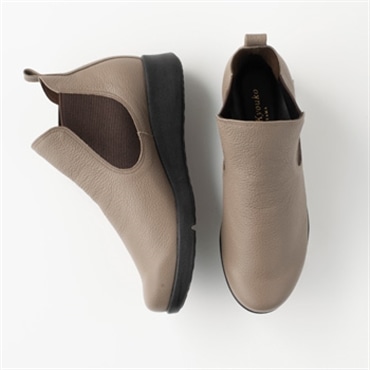 [ミスキョウコ]サイドゴアブーツ 4E 106366 グレージュ 22.0cm