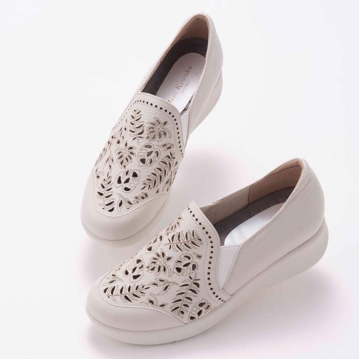 [Miss Kyouko]ボタニカルカットワークシューズ 4E 108825 ホワイト 22.0cm