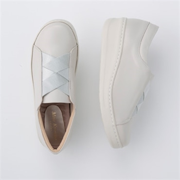 [ミスキョウコ]クロスゴムオパンケスニーカー 4E 109002 ホワイト 22.0cm