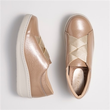 [ミスキョウコ]クロスゴム　オパンケエナメルスニーカー 4E 109014 ベージュ 22.0cm