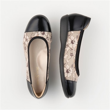 [ミスキョウコ]レースバレエシューズ 4E 109605 ベージュ系 22.0cm