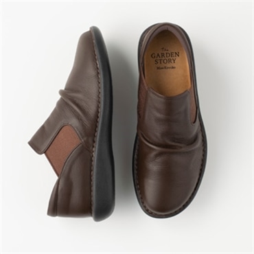 [ガーデンストーリー]ドレープサイドゴアスリッポン 4E 122300 ダークブラウン 22.0cm