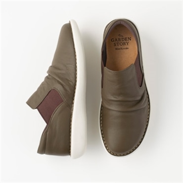 [ガーデンストーリー]ドレープサイドゴアスリッポン 4E 122300 オリーブ 22.0cm