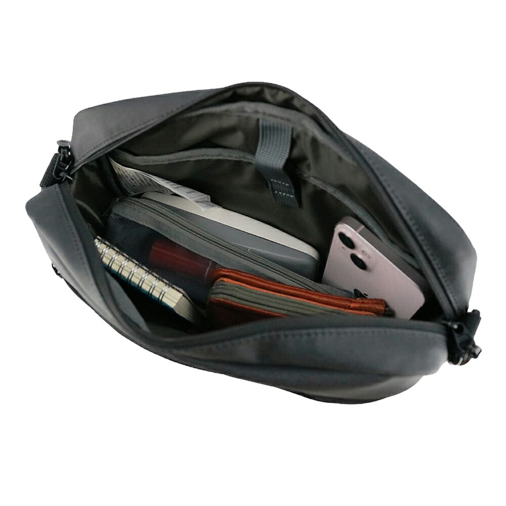 コールマン 防水 ショルダーバッグ 斜め掛け ポーチ 3.5L A5 コンパクト Coleman シールドショルダーポーチ メンズ レディース キッズ 誕生日プレゼント ギフト ラッピング無料 正規代理店 1.ヘザーブラック -37790 1.ヘザーブラック