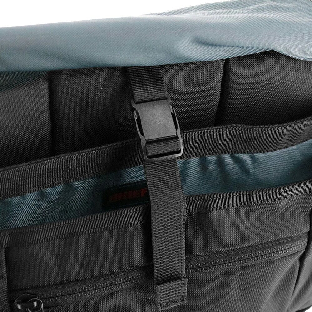 ブリーフィング バッグ ショルダーバッグ 斜め掛け A4対応 7L BRIEFING MFC メッセンジャー Sサイズ BRA253L45 メンズ ブラック -010 ブラック