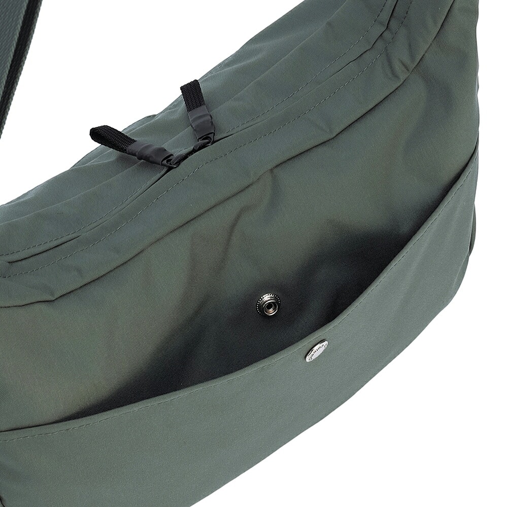 コールマン ショルダーバッグ 斜め掛け 10L B5 サブバッグ Coleman ユニウォーカーバナナショルダー メンズ レディース キッズ 送料無料 誕生日プレゼント ギフト ラッピング無料 正規代理店 3.サファリ -2234478 3.サファリ