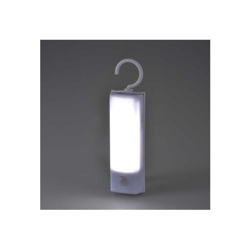 オーム電機 LEDセンサーライト ハンガー付 人感明暗 ホワイト