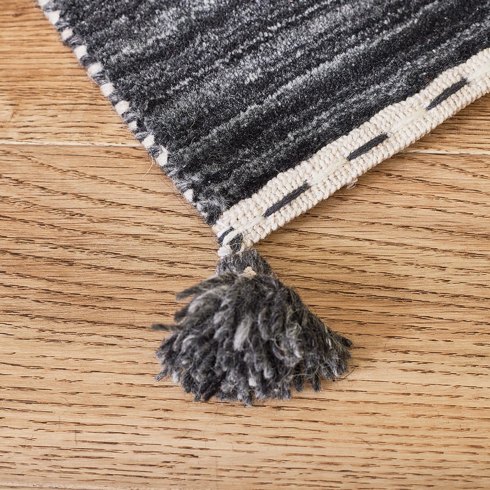 ギャッベマット LORRI BUFF 無染色 BK 45×75cm メーカー直送 ▼返品・キャンセル不可【他商品との同時購入不可